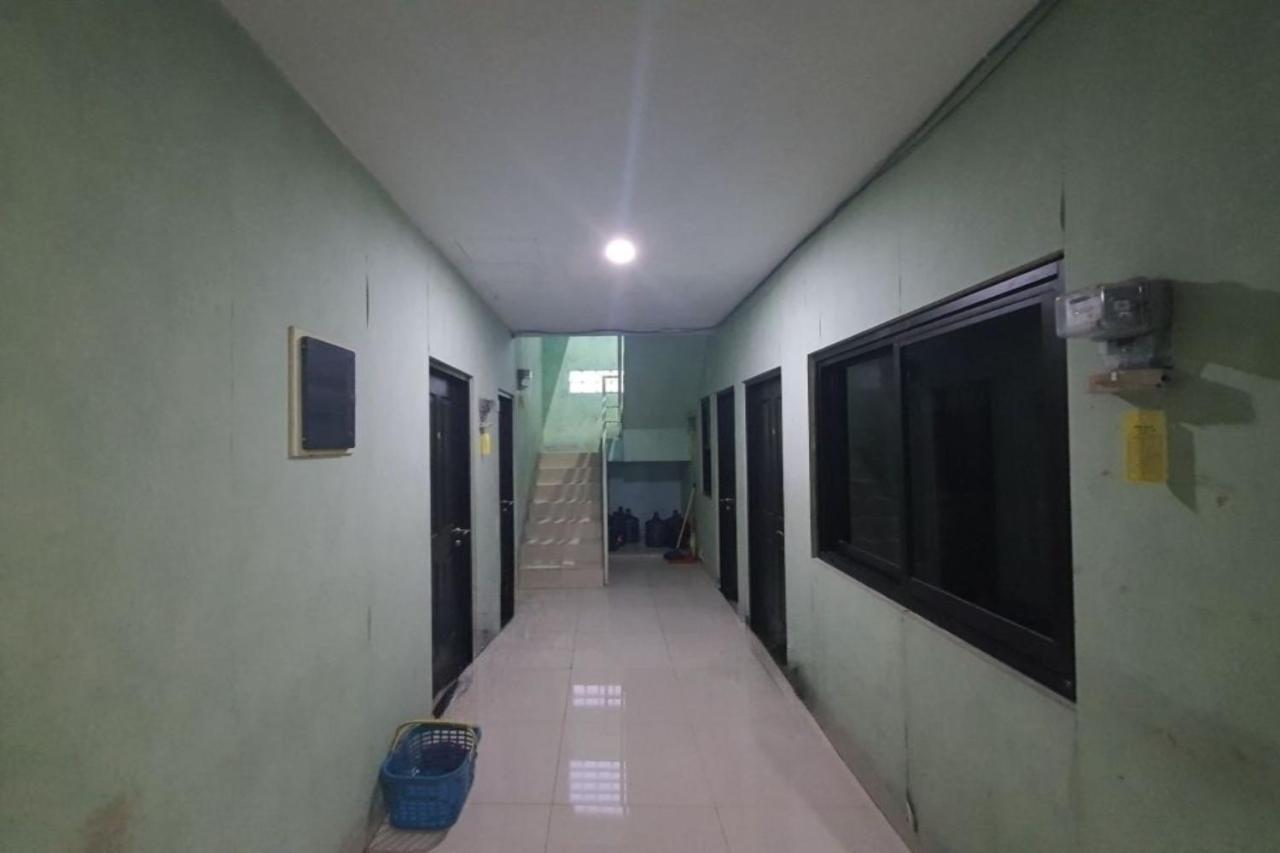 Oyo 93109 Garden Homestay 1 Tpr Surabaya Exterior photo