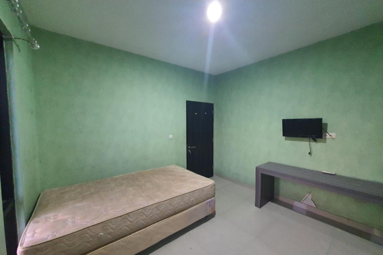 Oyo 93109 Garden Homestay 1 Tpr Surabaya Exterior photo