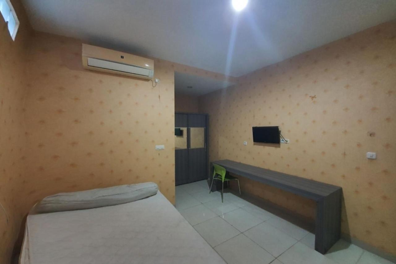 Oyo 93109 Garden Homestay 1 Tpr Surabaya Exterior photo