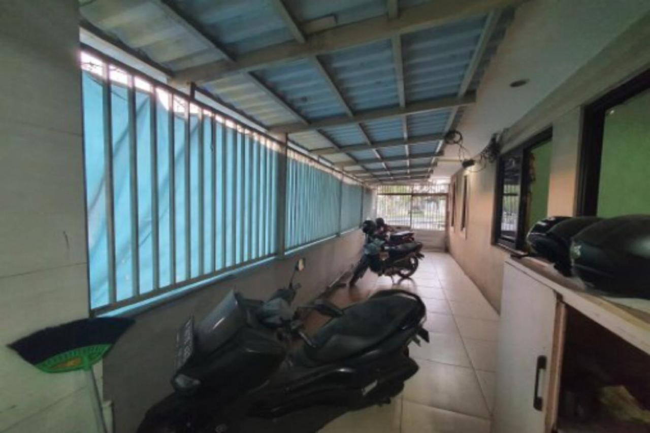 Oyo 93109 Garden Homestay 1 Tpr Surabaya Exterior photo