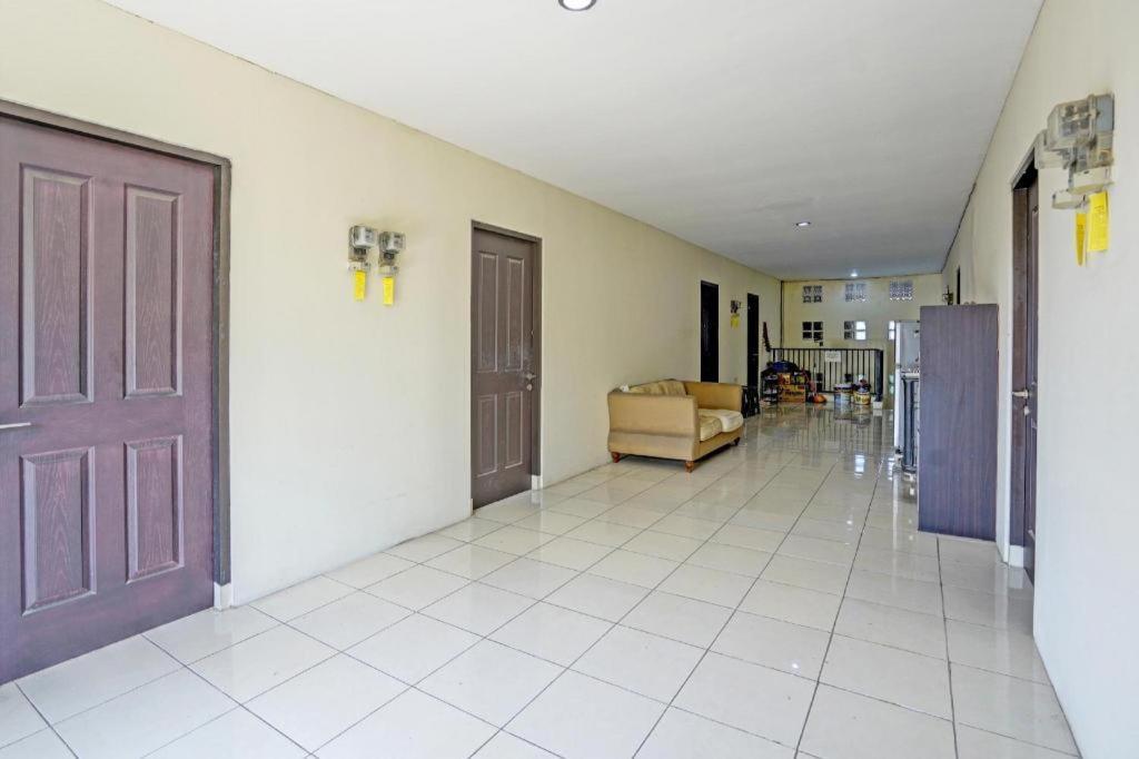 Oyo 93109 Garden Homestay 1 Tpr Surabaya Exterior photo