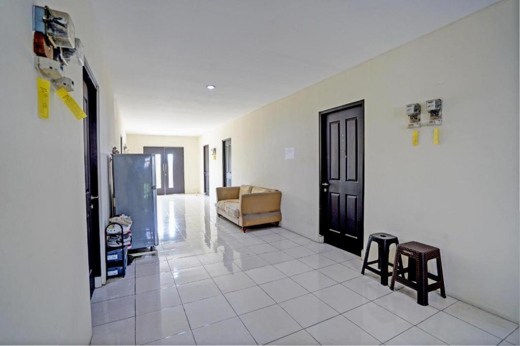 Oyo 93109 Garden Homestay 1 Tpr Surabaya Exterior photo